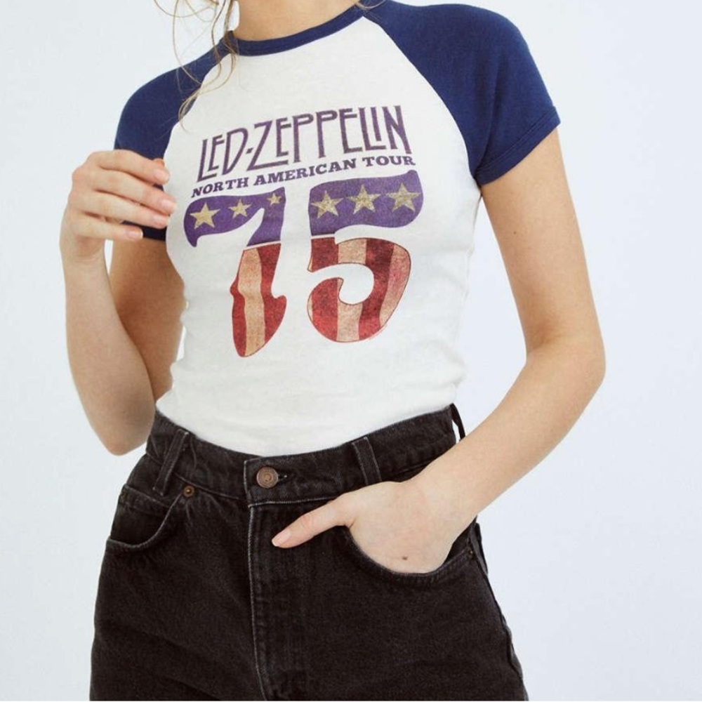 SOLD‼️ DO NOT PURCHASE‼️ Urban Outfitters Led Zeppelin Baby Tee